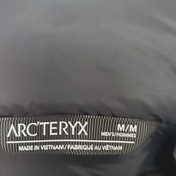 Arc'teryx Therme Parka Men's - Black - Season Pre-2025 - Picture 8 of 12